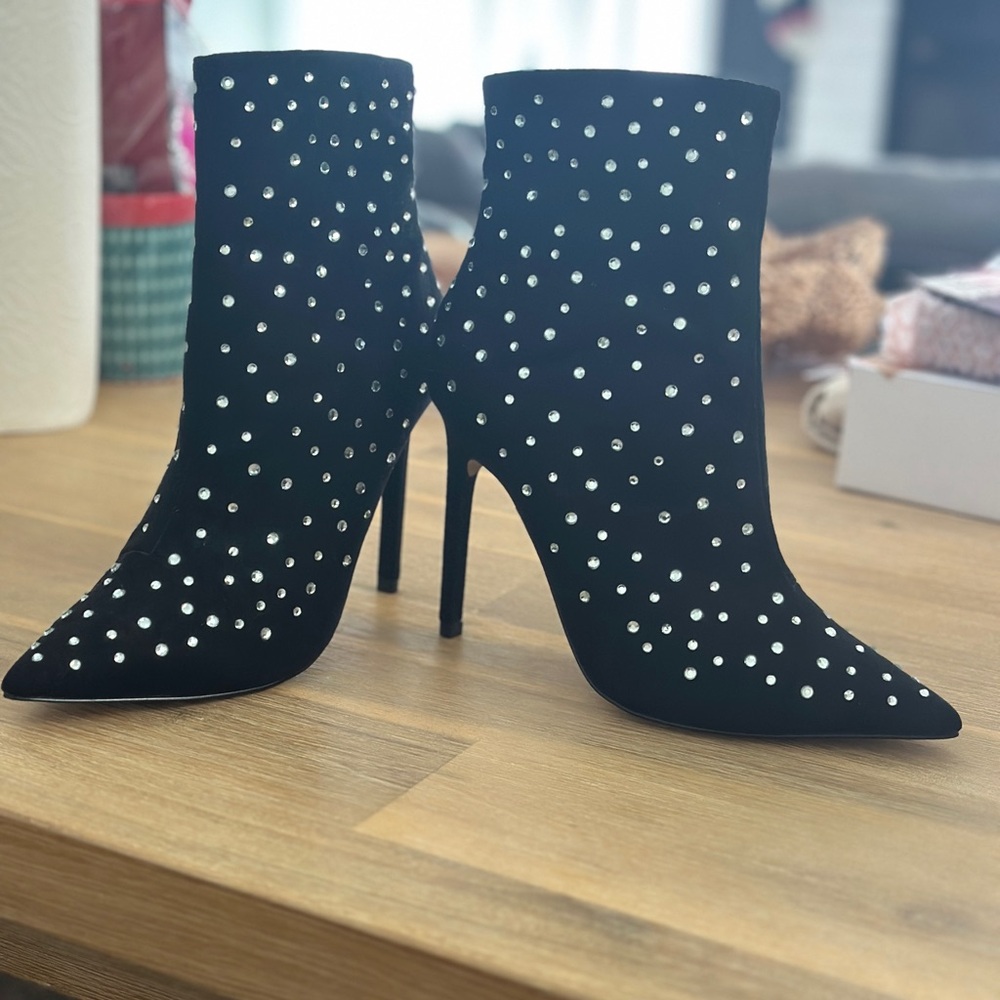 EXPRESS Rhinestone Booties size 7.5 never been worn brand new heeled booties